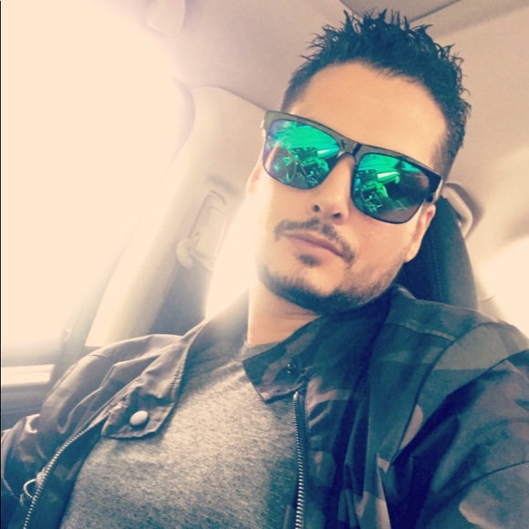 Meet your Posher, Mike - Picture 3 of 3